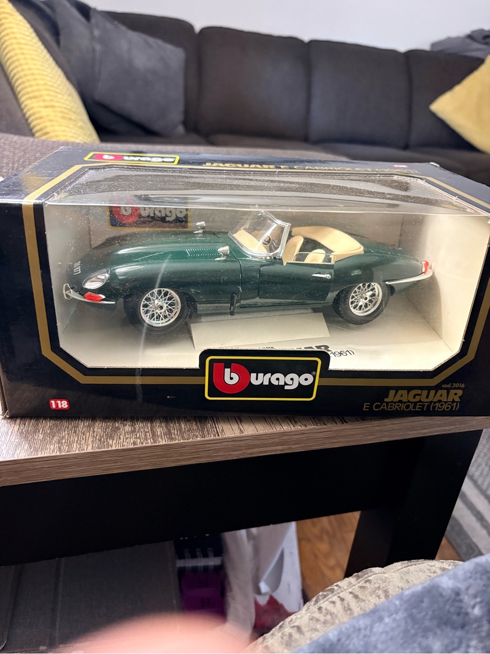 Bburago 1:18 Jaguar E-Type Cabriolet (1961) Diecast - British Racing Green